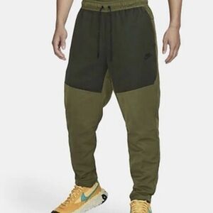 Nike  Sportswear Men's Repel Tech  Two-Tone Green Jogger Pants